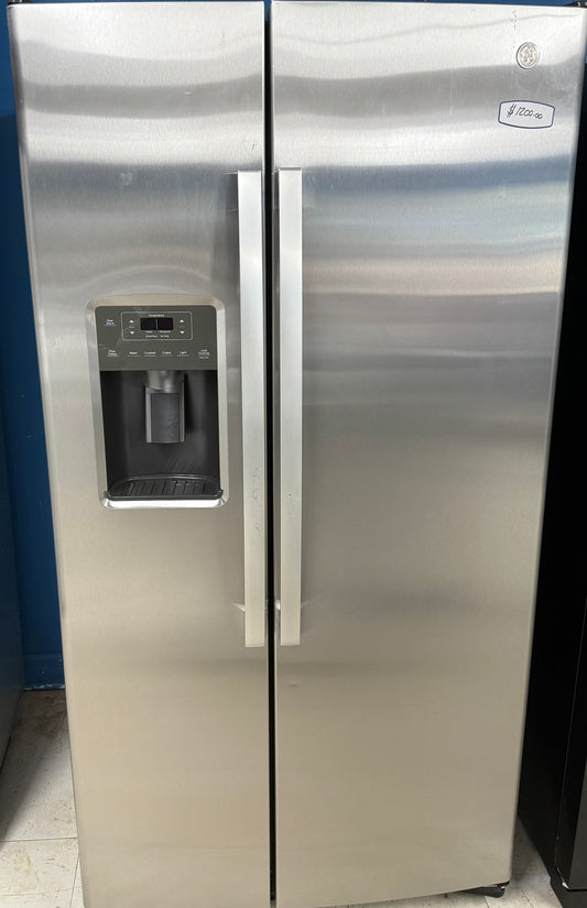 General Electric (GE) Stainless Steel Side-by-Side Refrigerator-NEW